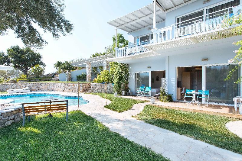 Sunny Place Resort Kranidi Esterno foto
