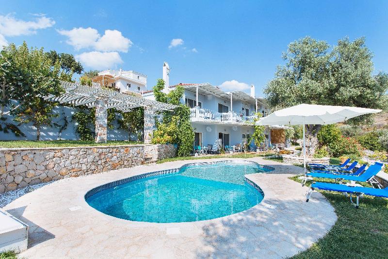 Sunny Place Resort Kranidi Esterno foto